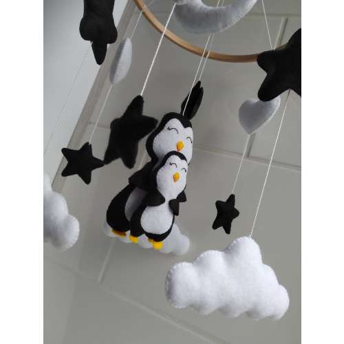 Baby mobile, mobile montessori, Gender neutral, baby shower gift, penguin mobile, newborn mobile, black white nursery mobile, baby shower