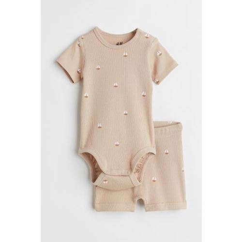 2-piece Bodysuit and Shorts Set