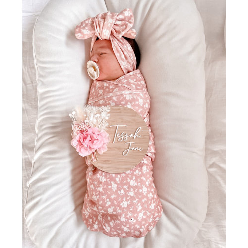 Pink dried flower personalised birth announcement sign