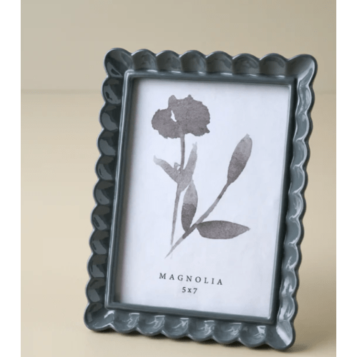 Kara Scalloped Photo Frame – Magnolia
