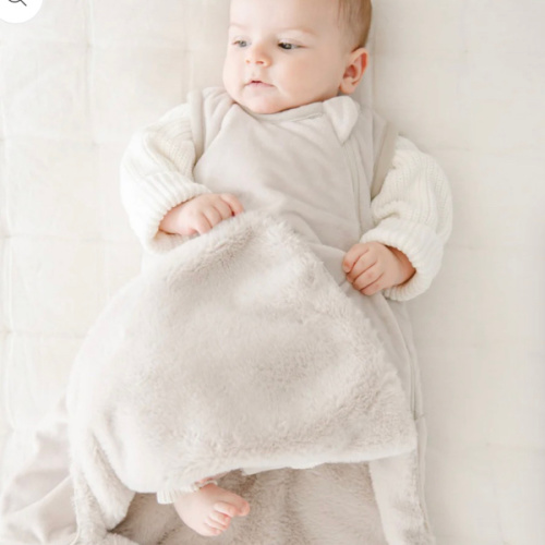 WEARABLE BLANKETS, Small Faux Fur, Feather