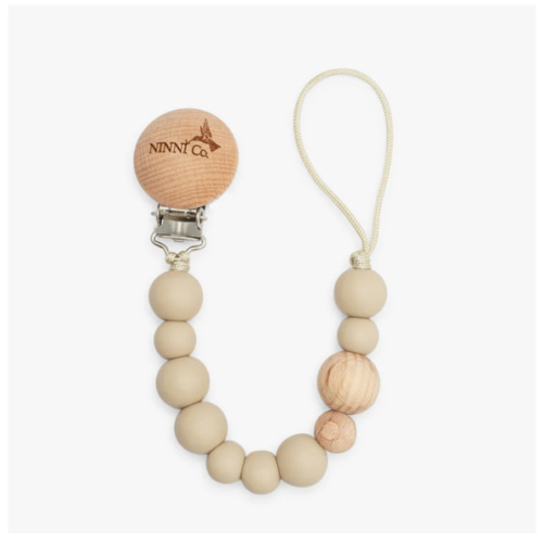 Ninni Co. Toffee Brown Pacifier Clip