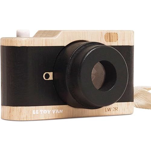 Le Toy Van Vintage Wooden Camera – FSC® 100% Certified Sustainable Wood – Retro Kids’ Camera with Kaleidoscope Lens & Push Shutter