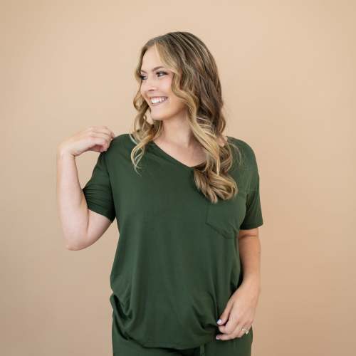 Women’s Relaxed Fit V-Neck in Fir