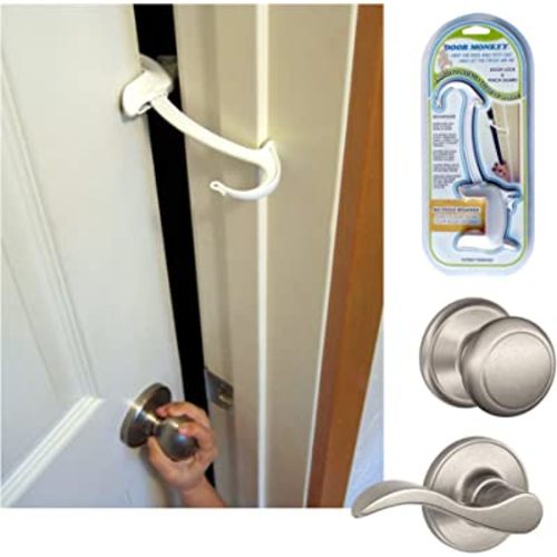 DOOR MONKEY Child Proof Door Lock & Pinch Guard - For Door Knobs & Lever Handles - Easy to Install - No Tools or Tape Required - Baby Safety Door Lock For Kids - Very Portable - Great for Dogs & Cats | Easy to install without tools or tape, Prevents pinch