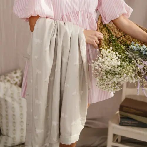 Tori Halford Muslin/Lush Blanket | Saranoni