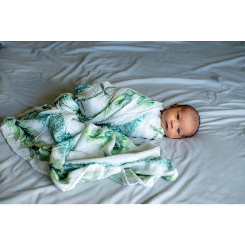 Hawaiian Bamboo Swaddle — Lei ʻŌmaʻomaʻo | The Keiki Dept