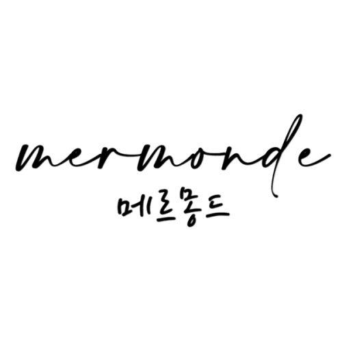 [PRE-ORDER] Embossed hoodie onesie – Mermonde