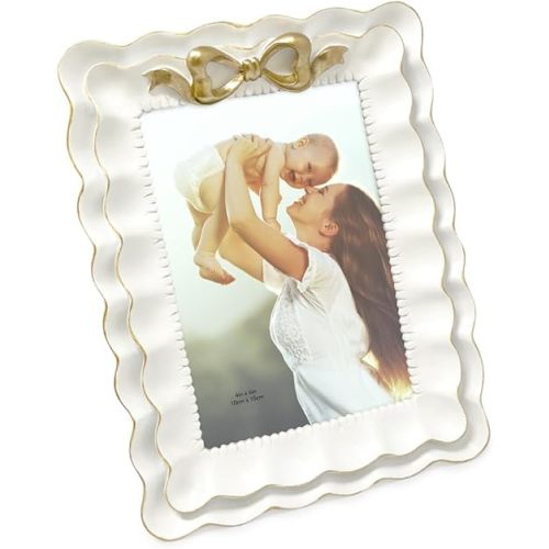 Isaac Jacobs 4x6 White With Gold Resin Picture Frame, Layered Double Ruffle Wave Design with Bow, Tabletop & Wall Display Photo Frame, Home Décor, Art, Photo Gallery (4x6, White With Gold)