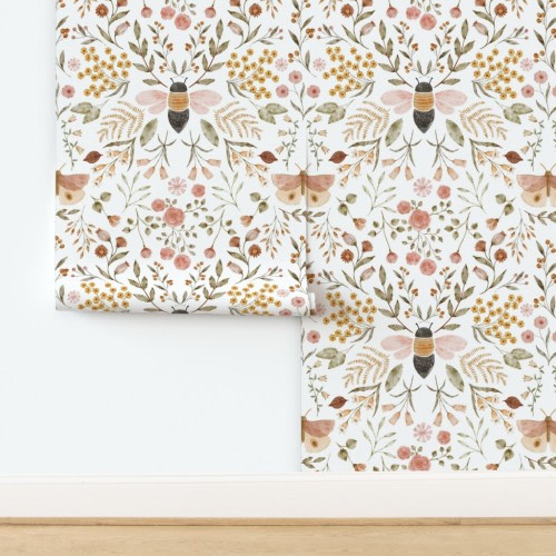 Wallpaper in Honey Bloom