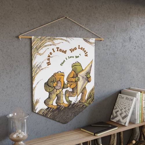 Frog and Toad Canvas Pennant, Frog and Toad Gift, Teacher Gift, Gift for Friend, Book Lover Gift, Best Friend Gift, Student Gift,Wall Banner