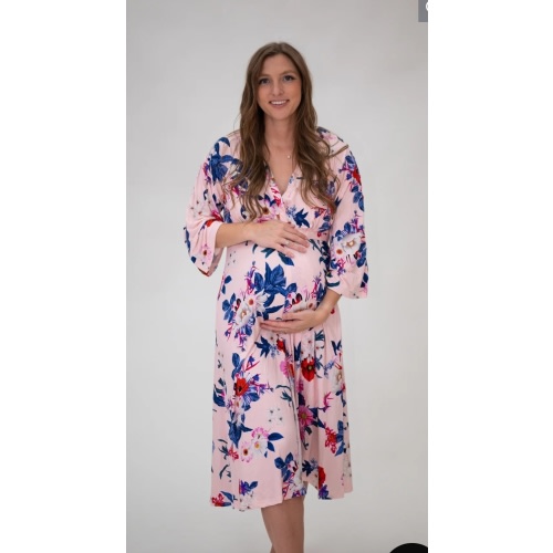 Amelia Labor & Postpartum Gown in Blush Floral – Lila