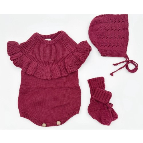 Cranberry Esme Set – Romper 3piece set with booties
0-3 months