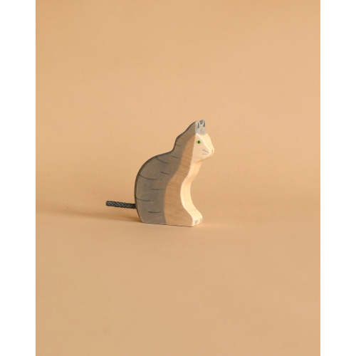 Holztiger Sitting Gray Cat– Odin Parker