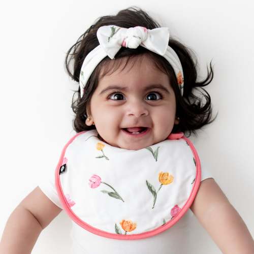 Cushy Bib in Tulip