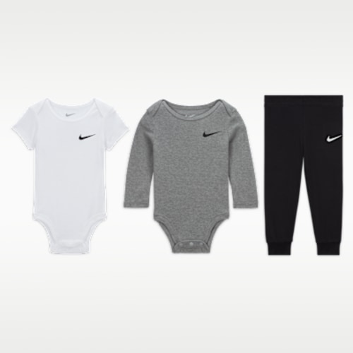 Nike Baby Essentials Baby 3-Piece Pants Set. Nike.com