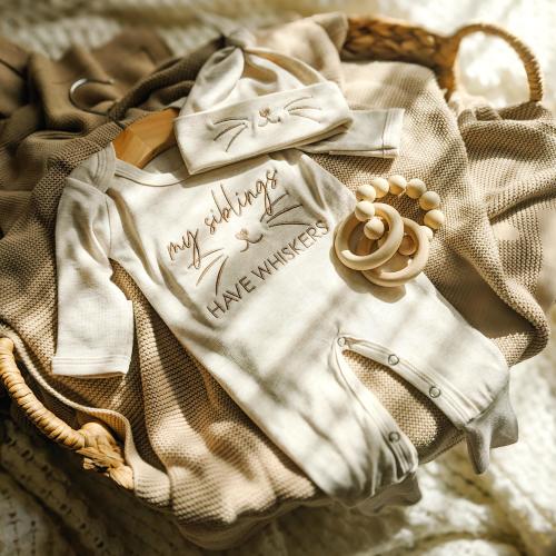 Embroidered Baby Outfit with Cat Whiskers: Baby Gift for Cat Lover, Newborn Pets Coming Home Outfit, Baby Boy or Girl Custom Cat Romper