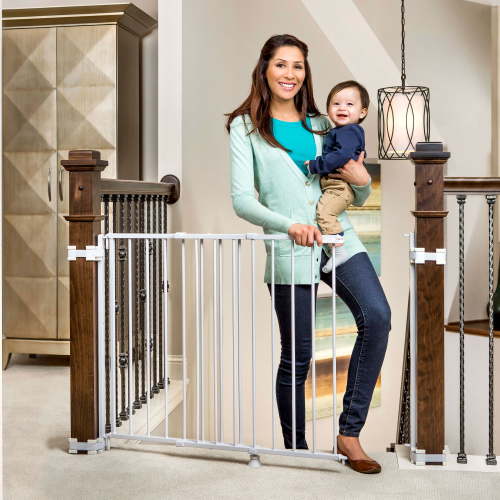 Regalo 2-in-1 Stairway and Hallway Wall Mounted Baby Safety Gate, White, Ages 6 to 24 Months