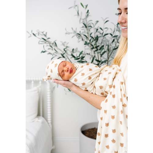 Teddy Swaddle Blanket: 0-3 Months
