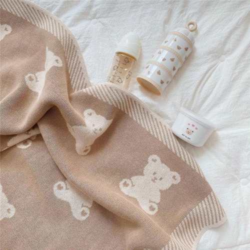 Teddy Bear Pattern Blanket