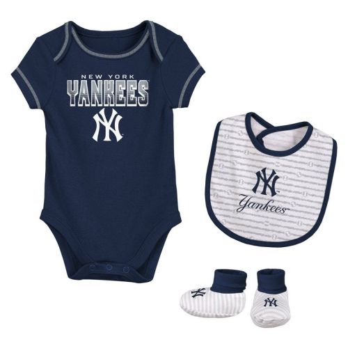 MLB New York Yankees Newborn Layette Set - 0-3M