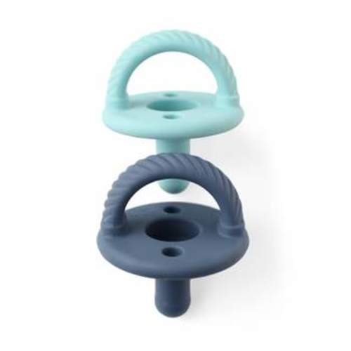 "blue arrows itzy ritzy paci"