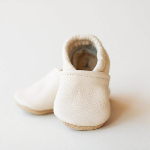 Gender Neutral Cream Leather Baby Shoes – Sun & Lace