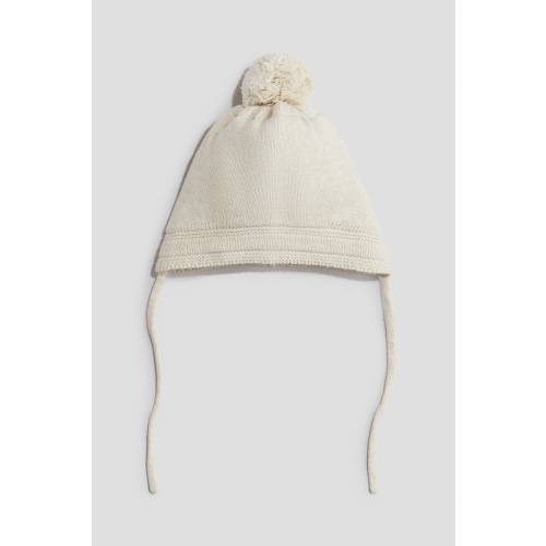KNIT BEANIE WITH CHIN STRAP