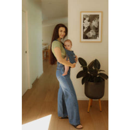 the classic mumsie baby carrier overalls – the mumsie