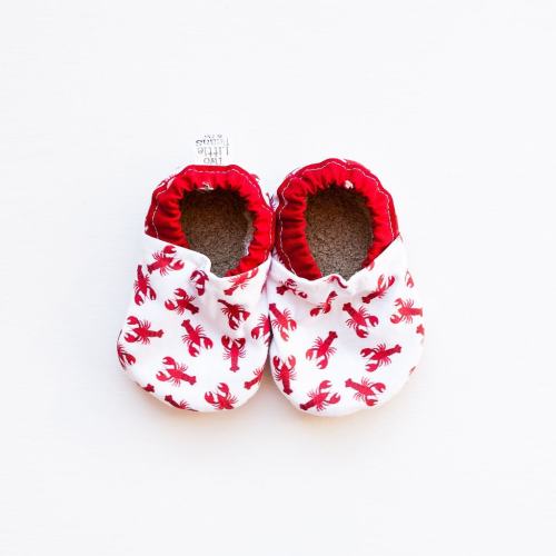 Lobster Baby booties, Maine baby gift, baby moccs, nautical baby outfit, toddler soft soled shoes, Lobster baby clothes, Maine Made baby