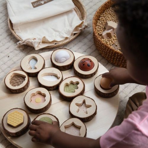 Guidecraft Nature Feel and Find - 24 pc. Set - Nature Based Kids Science Learning Toy