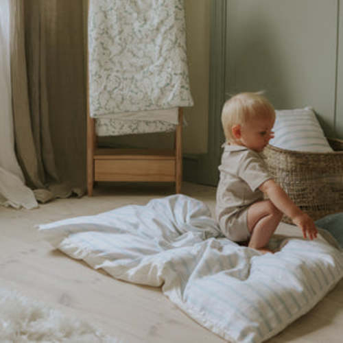 Petal Scallops Swaddle - Pink | Gooselings
