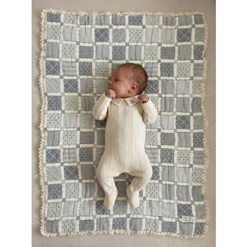 Bebe Organic Mai Blue Patchwork Baby Blanket – blue daisy