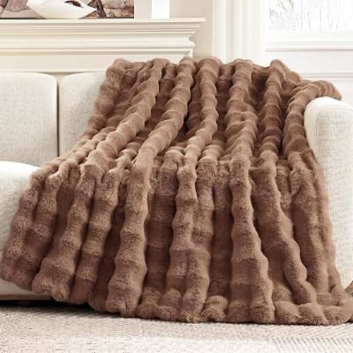 Cozy Bliss Faux Fur Throw Blanket for Couch, Fuzzy Soft Plush Thick Bubble Blanket for Sofa Bedroom Living Room, 50 * 60 Inches Light Brown