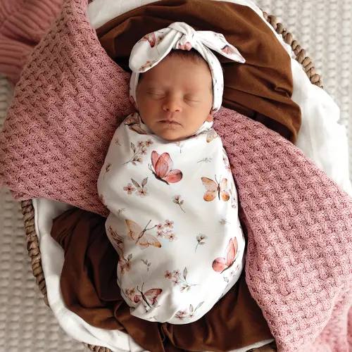 Organic Snuggle Swaddle + Milestone Card Set