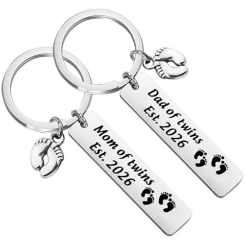 FUSTMW Parents of Twins Gifts Dad Mom of Twins Est 2026 Keychain Set Twins Mom Dad Gifts Expecting Parents Gifts