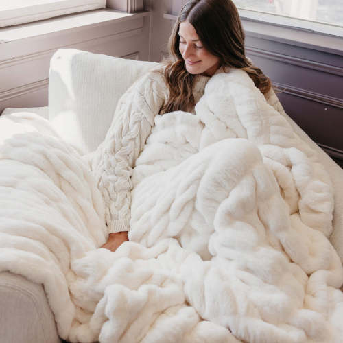 Luxe Cloud Plush Blanket - Ivory