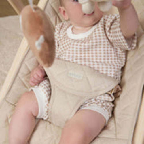 Raven Rocker - Natural: Foldable Baby Bouncer | Mocka