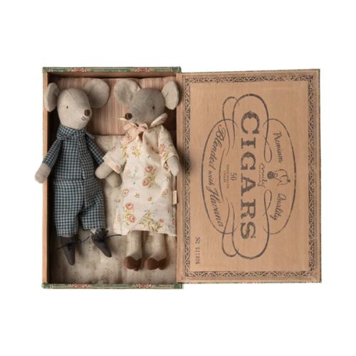 Grandma & Grandpa Mouse in Cigar Box