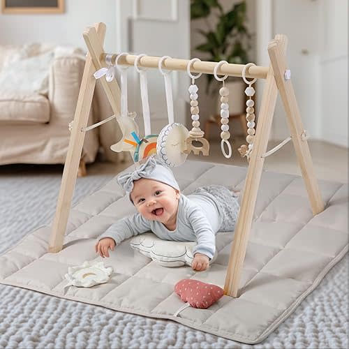 Baby Play Gym with Mat, Wooden Play Gym with 9 Sensory Toys, Baby Activity Center for Infant Motor Development, Natural Pine Wood, Easy to Assemble & Clean, Montessori Toys, Natural Color