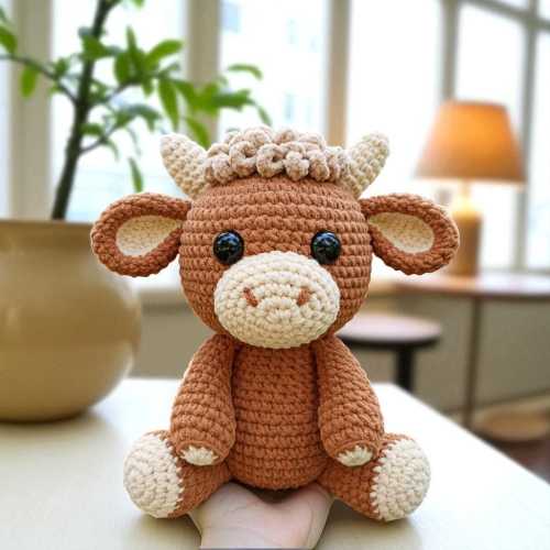 Peluche de vaca de ganchillo hecho a mano, juguete amigurumi, animal de granja de ganchillo fácil, muñeca de vaca personalizada, regalo de ganchillo