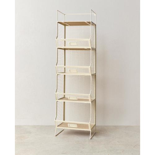 STORAGE UNIT WITH SHELVES