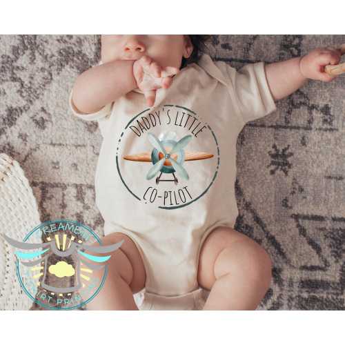 Daddy's Little Co-Pilot Baby Onesie® Airplane, Airplane Baby Onesie® Father's Gift, Planes, Flying, Cute, Announcement, Bodysuit, Trendy