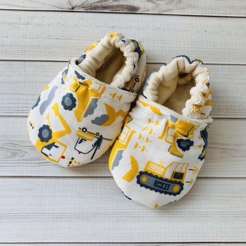 Tractor baby shoes, construction moccasins, dump truck, excavator, cement truck, boys and girls, booties, toddler slippers, baby shower gift