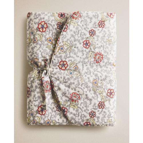 BABY’S PORTABLE FLORAL CHANGING MAT