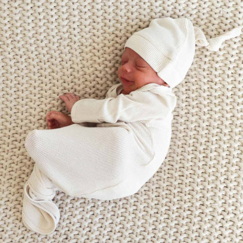 Eggshell Bamboo Waffle Newborn Baby Knot Gown & Hat Set