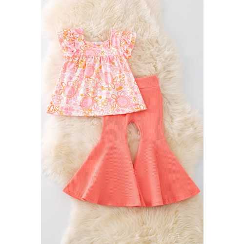Orange and pink tortoise printed tunic and ribbed bell bottoms. OFG50910