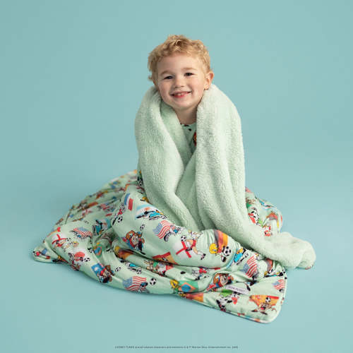 Looney Tunes™ Soccer Luxe Plush Patoo® Blanket