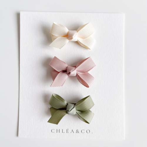 Petite Ribbon Bow Clip Set – Chléa & Co.