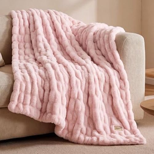 Bedsure Soft Double-Sided Faux Fur Throw Blanket, Pink, 50"x60"